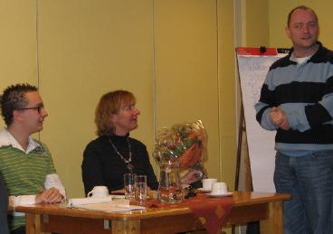 Paul Lempens discussieert met de leden over de doelen voor 2009