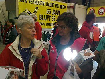 Weerter SP'ers protesteren in Eindhoven
