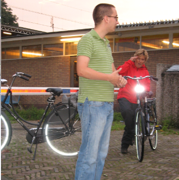 SP'ers fietsen langs markante SP-acties in Weert